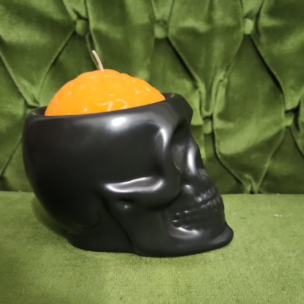 Orange Skull Candle - Picture 4 of 5